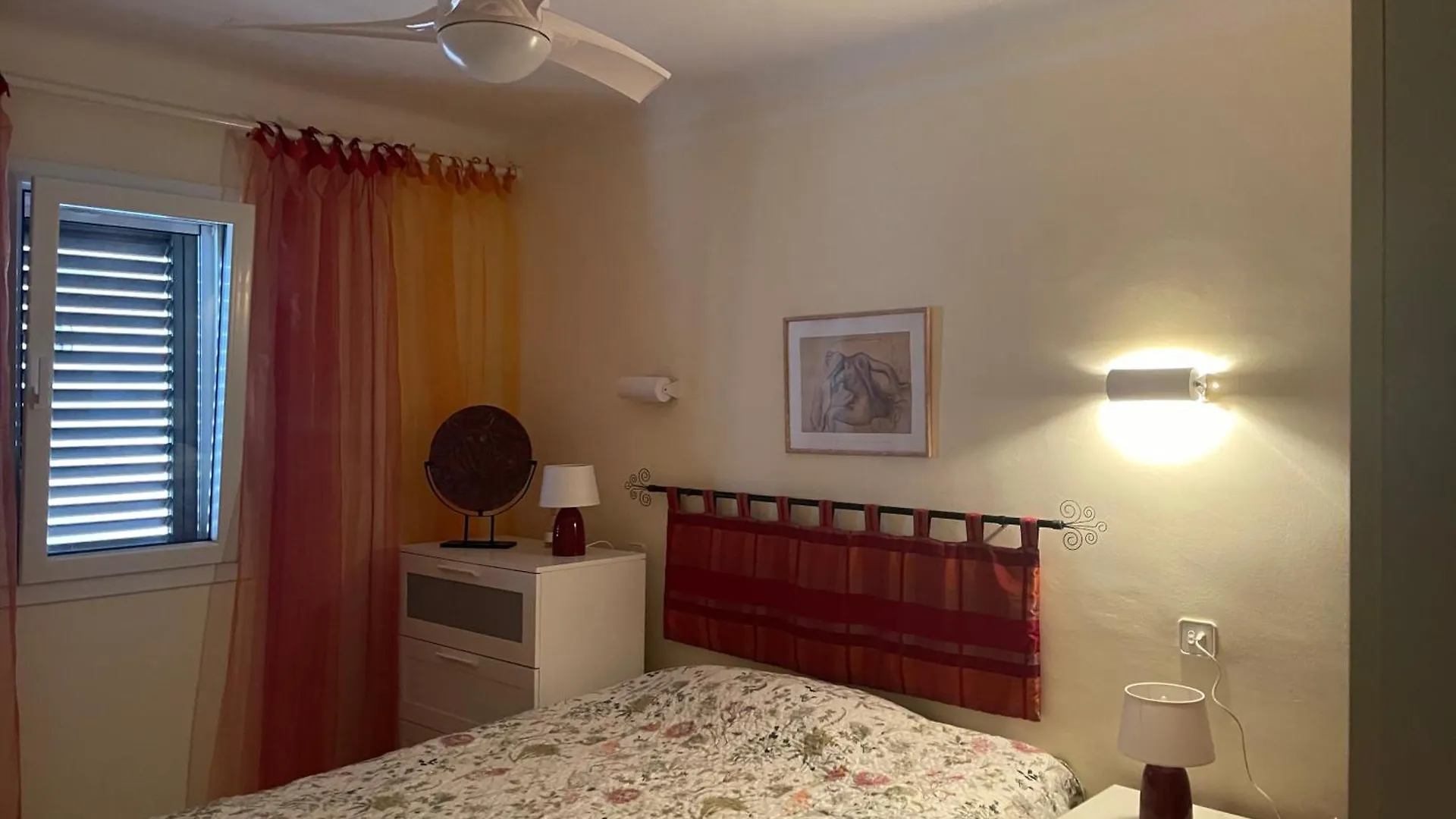 Residence Cala Montgo L'Escala Apartment